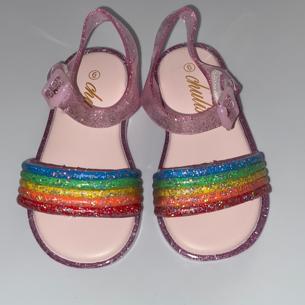 New, never worn Chulis little girls light up Rainbow jelly sandals